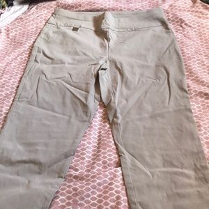Alfani elastic waist cropped pants, size 8.